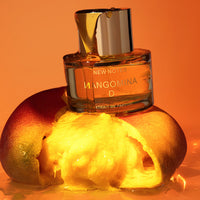 New Notes Mangomina et ses notes : mangue, notes marines, yuzu, mandarine, safran, rose, musc, ambre, bois de santal, patchouli, bois de cachemire, mousse