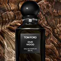 Tom Ford Oud Wood - Loción corporal hidratante