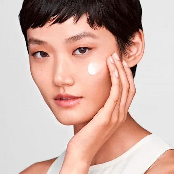 Estée Lauder Revitalizante Supreme+ Luminosidad - Crema Suave Resplandor