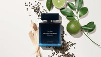 Narciso Rodriguez for him bleu noir et ses notes : bergamote, poivre noir, cœur de musc, cèdre bleu, ébène noire, ambre vétiver