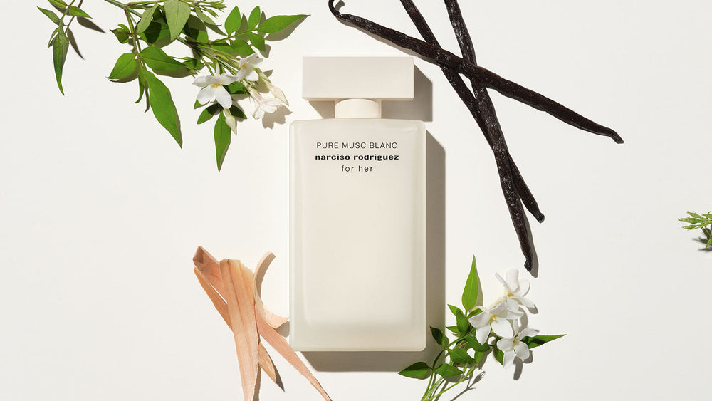 Narciso Rodriguez for her pure musc blanc et ses notes : accord propre, jasmin, cœur de musc, cèdre, vanille