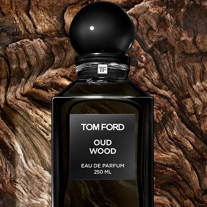 Tom Ford Oud Wood - Moisturizing body lotion