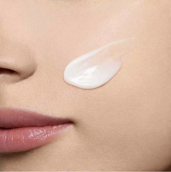 Clarins - Bright Plus Anti-dark Spot Moisturizing Gel-Cream